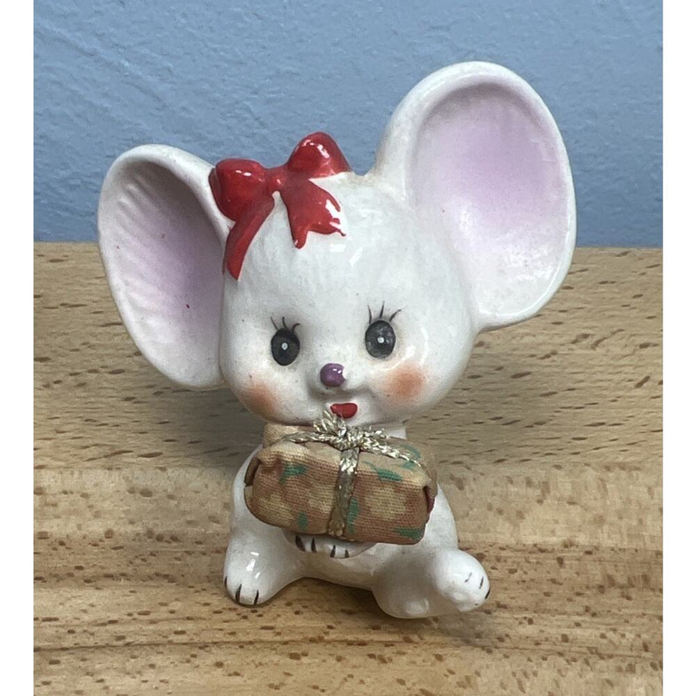 Vintage 1950s Josef Originals Christmas Mouse Cute 2 3/4" Mouse Japan Ceramic